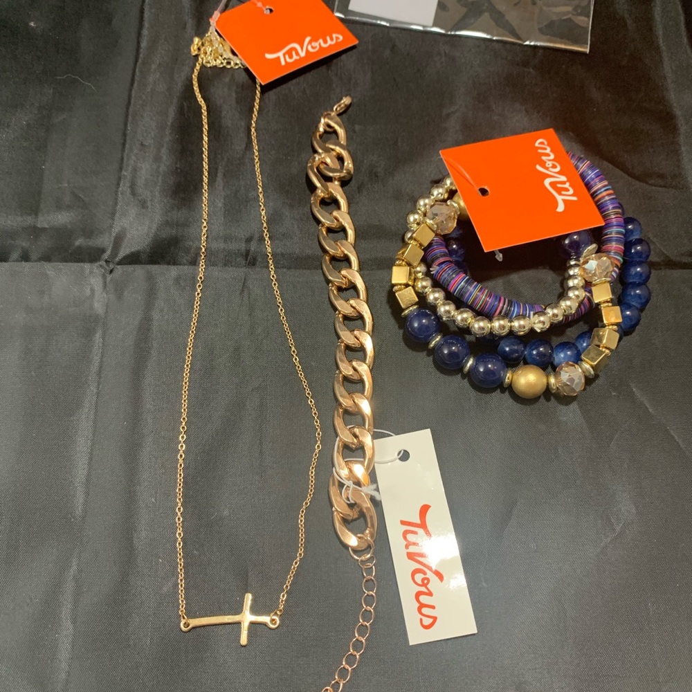 NWT TuVous Jewelry Necklace and bracelets